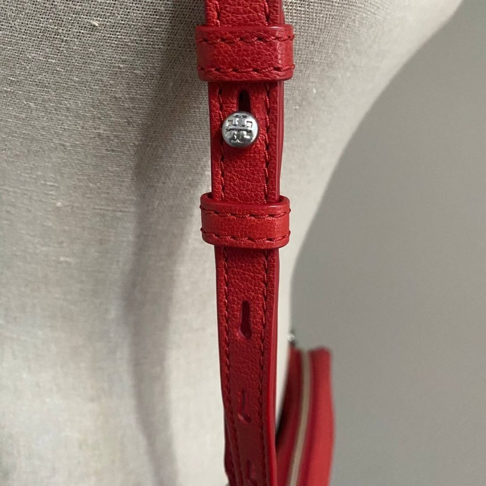 Tory Burch Camera Bag - Picture 4 of 7